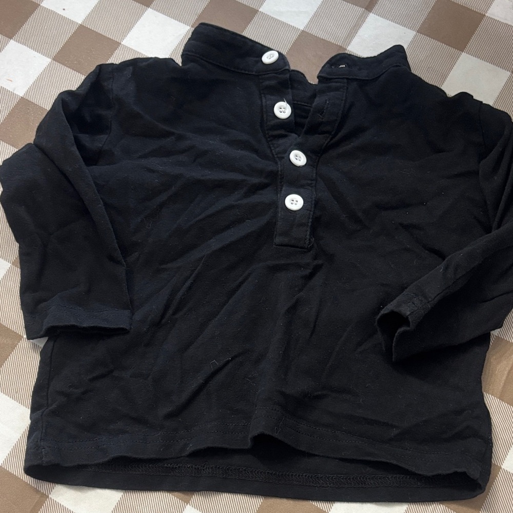 🟢10/$10 - Black Kids Shirt with White Buttons